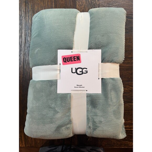 UGG Novah Slate Queen Blanket Comfy Cozy Soft Feel 92”x96” NEW - Picture 1 of 2